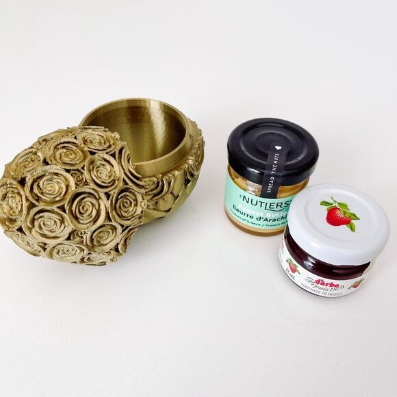 Rose-Covered Easter Eggs – Handcrafted Party Favors, Spring Decor, Wedding Gifts - Picture 7 of 9